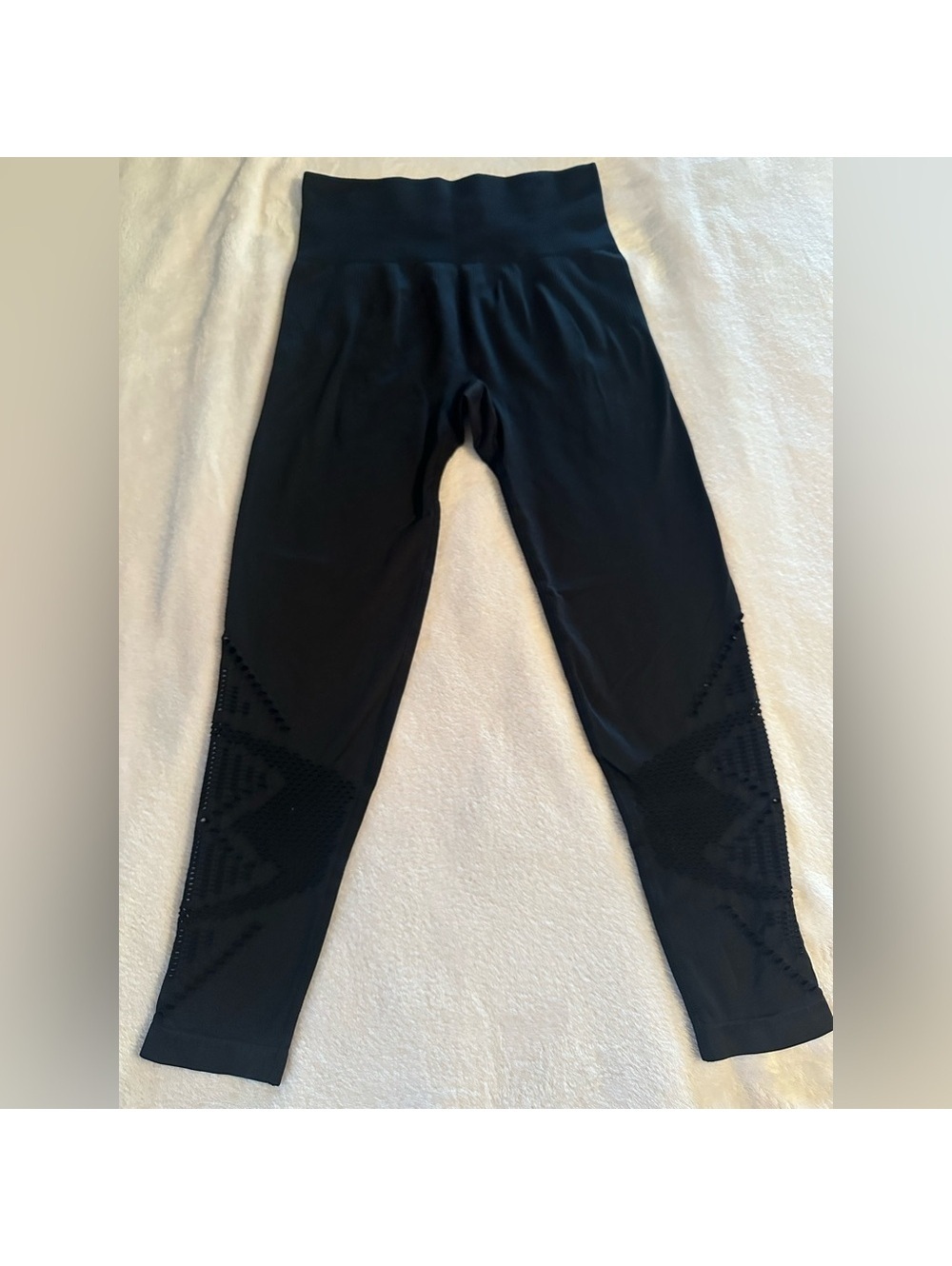 PINK Victoria's Secret Black Cool & Comfy Label Cropped Leggings